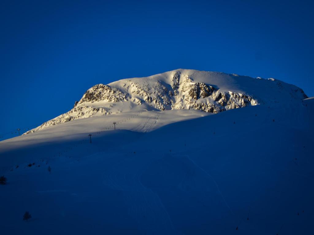 Hotel Turan Les Deux Alpes Exterior photo