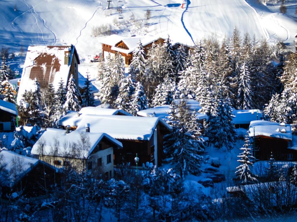 Hotel Turan Les Deux Alpes Exterior photo