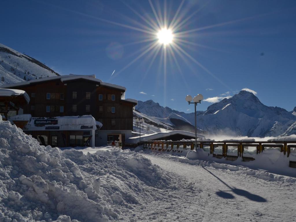 Hotel Turan Les Deux Alpes Exterior photo