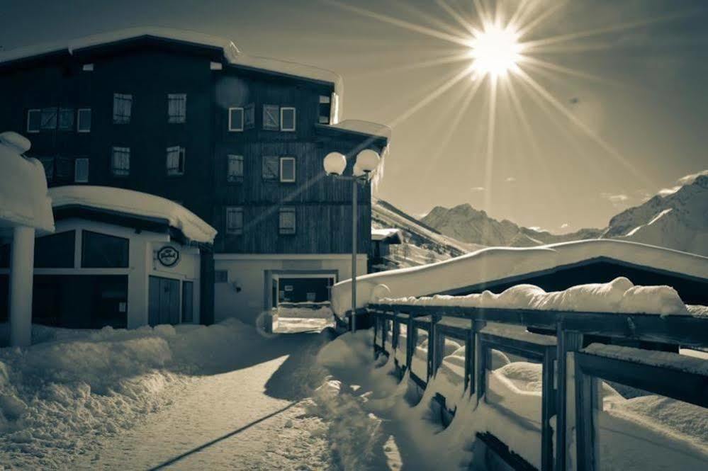 Hotel Turan Les Deux Alpes Exterior photo